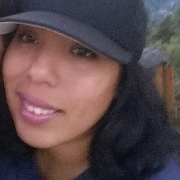 Meet your Posher, Alicia - Picture 3 of 4